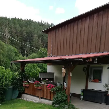 Fewo An Der Klosterruine Paulinzella Mit Kostenfreien Parkplatz Und Wlan Esterno foto