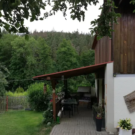 Fewo An Der Klosterruine Paulinzella Mit Kostenfreien Parkplatz Und Wlan Esterno foto