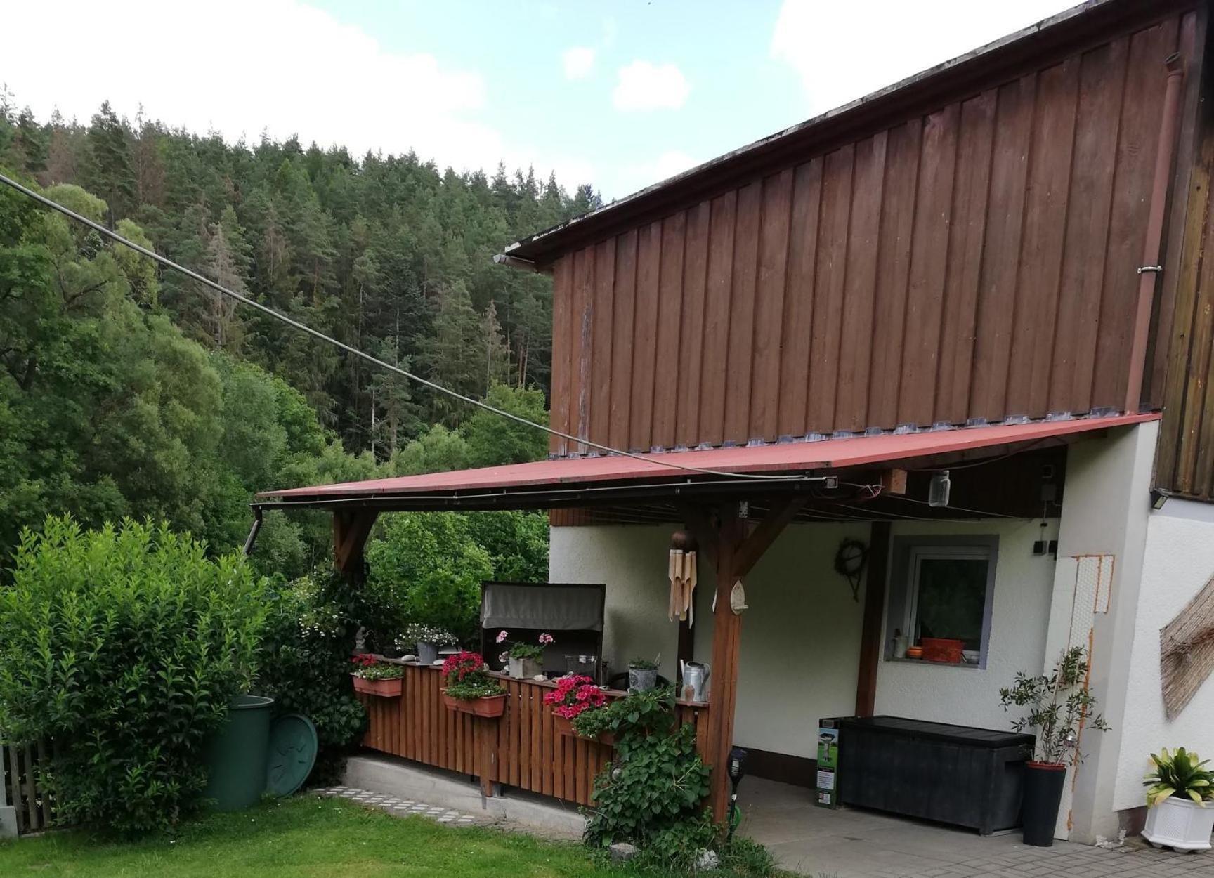 Apartment An Der Klosterruine Mit Kostenfreien Parkplatz Und Wlan Paulinzella